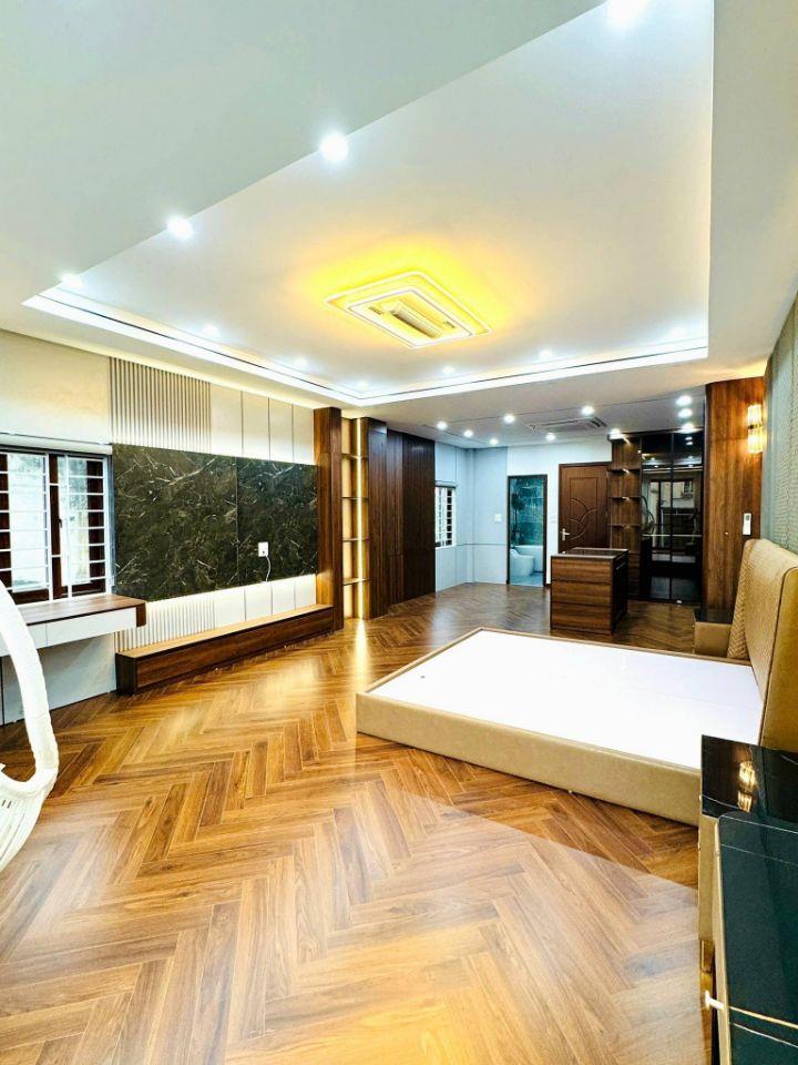 Siêu Phẩm Đẹp. Bán Nhà Bát Khối, Long Biên 7T, 48m2, chỉ 14,5 tỷ (ngõ thông, ô tô vào nhà)
