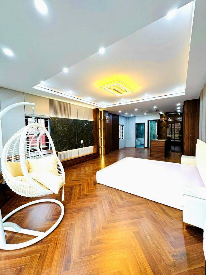 Siêu Phẩm Đẹp. Bán Nhà Bát Khối, Long Biên 7T, 48m2, chỉ 14,5 tỷ (ngõ thông, ô tô vào nhà)