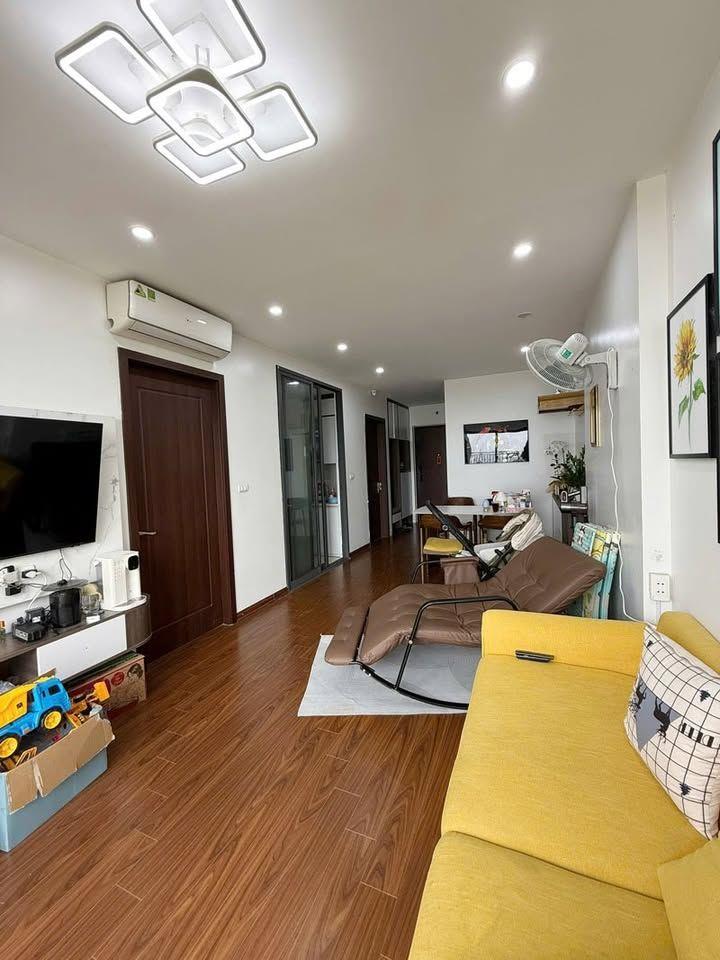 Bán Chung cư Homeland Thượng Thanh, Long Biên 60m2, giá 4,68 tỷ (cam kết chuẩn, cần ngay) 