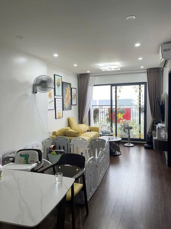 Bán Chung cư Homeland Thượng Thanh, Long Biên 60m2, giá 4,68 tỷ (cam kết chuẩn, cần ngay) 