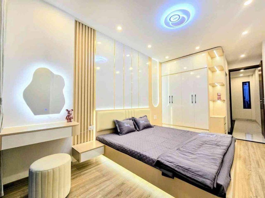 Bán Nhà Gần Cấp Tường Cấp 2 Thạch Bàn, Long Biên, 35m2, 5T chỉ 7,1 tỷ  