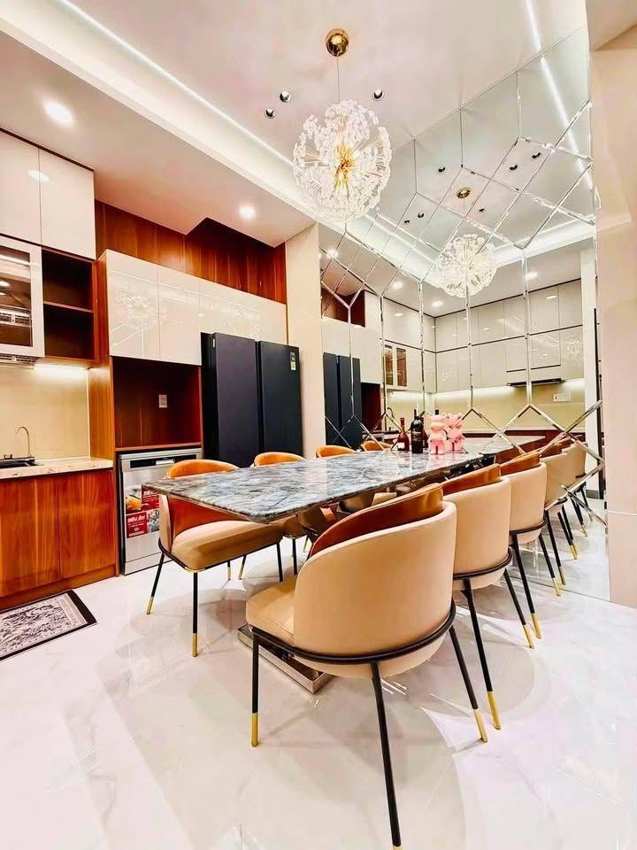 Cam Kết Chuẩn. Bán Nhà Thạch Bàn, Long Biên 43m2, 6T chỉ 9,95 tỷ (ô tô vào tận nhà