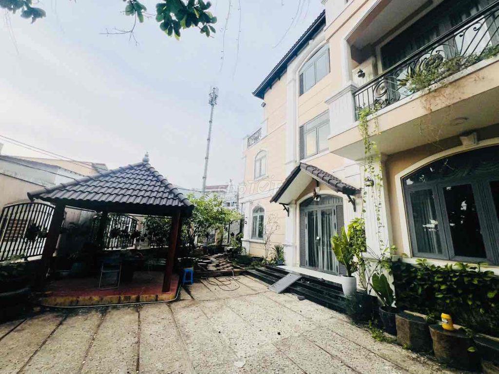 Chính chủ, nhà góc 2 mặt tiền, view kênh thoáng mát, P.Thạnh xuân, Q12