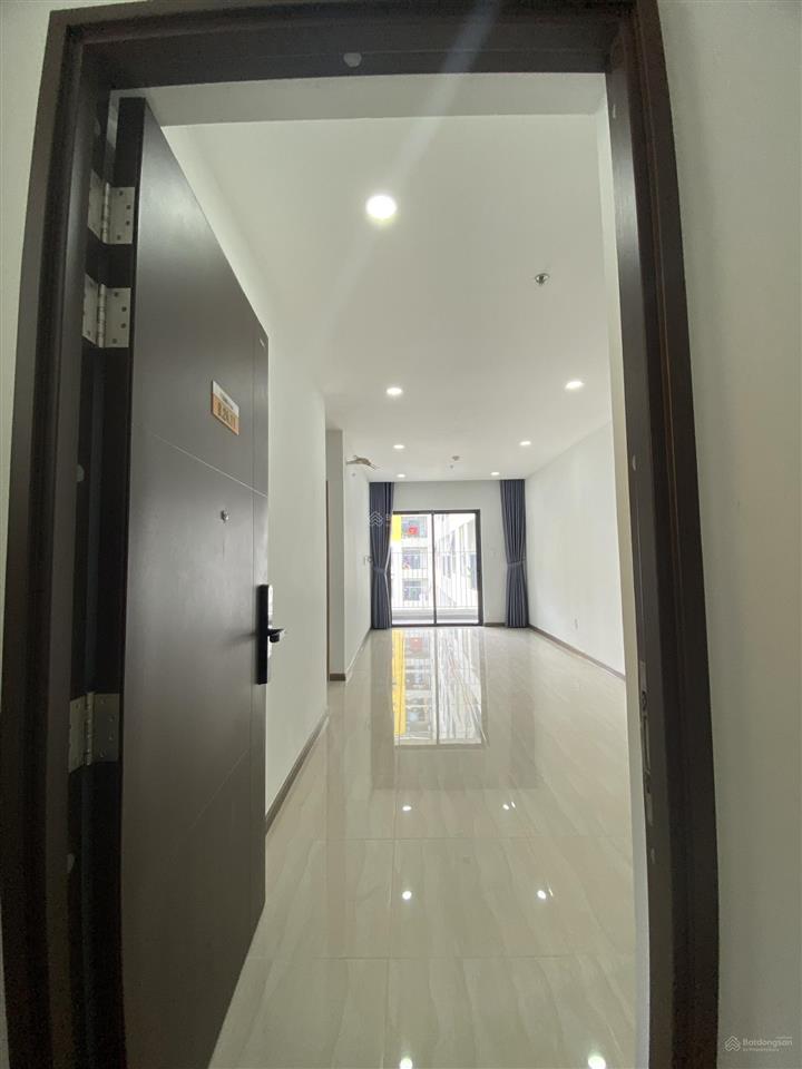 Bán căn hộ ngay làng đại học 2 phòng ngủ 2wc, giá 2,230 tỷ bao sổ