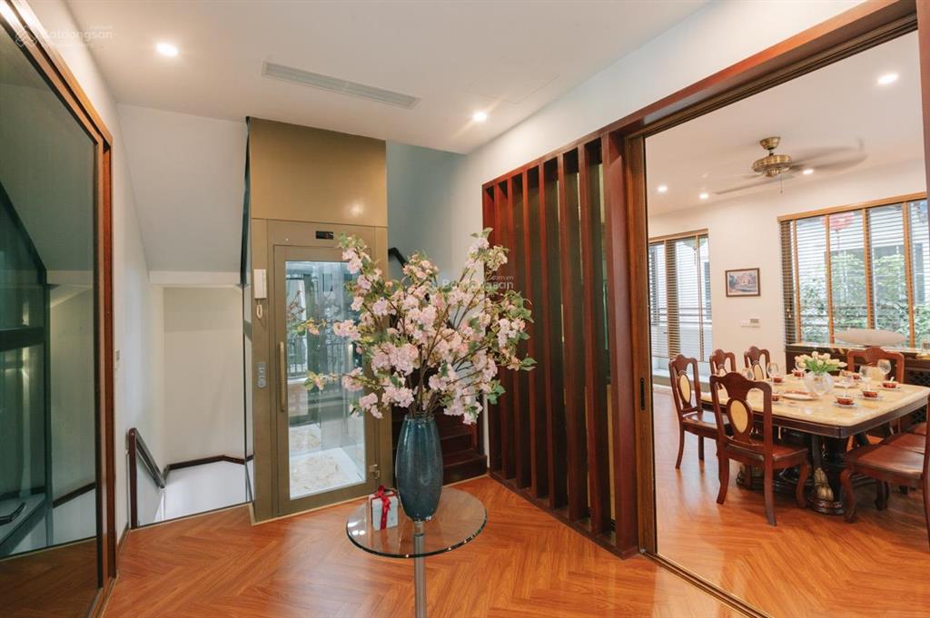 Chính chủ cho thuê biệt thự song lập khai sơn hill (đối diện trường qt pháp yersin)  long biên, hn