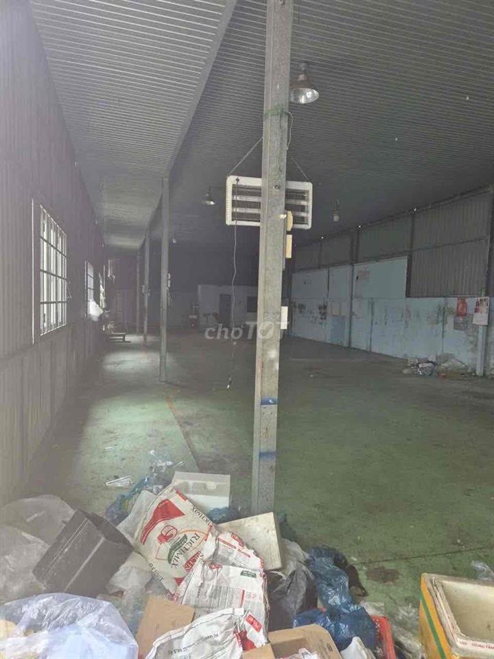 Cho thuê nhà kho 300m² Đường Trần Hưng Đạo, Phường Đông Hoà