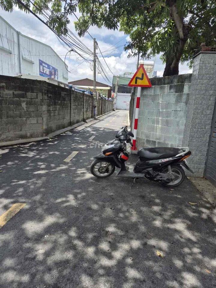 Cho thuê nhà kho 300m² Đường Trần Hưng Đạo, Phường Đông Hoà
