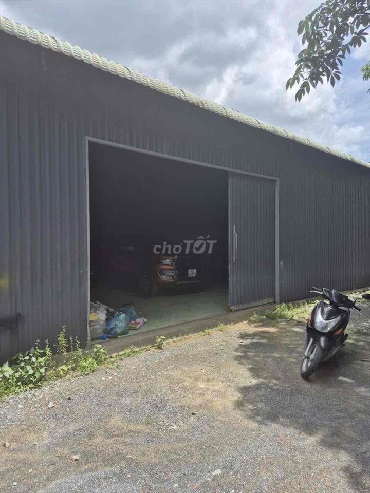 Cho thuê nhà kho 300m² Đường Trần Hưng Đạo, Phường Đông Hoà