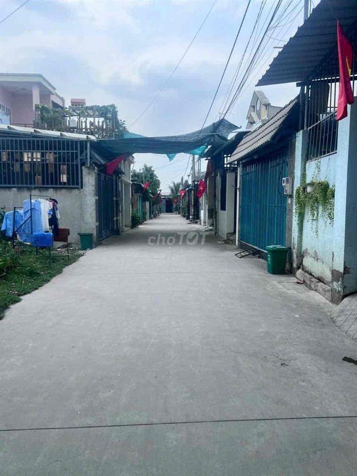 cách đường nguyễn thái học 1 sẹc 50m