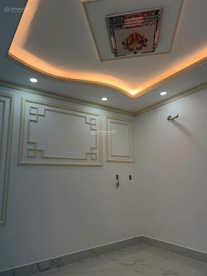 Cho thuê nhà đường phú định 1 trệt 1 lửng 2 lầu 175m2 giá thuê 15tr