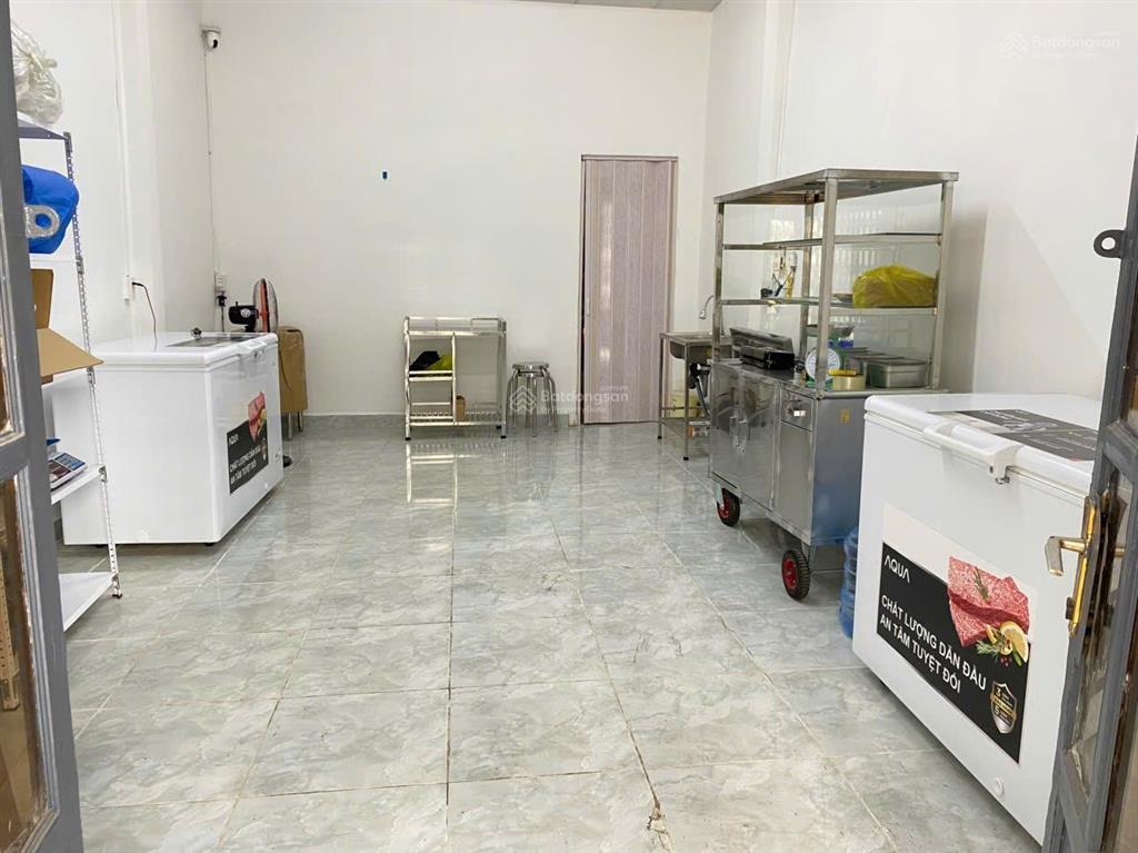 Bán nhà hẻm xe tải an dương vương, nhà cấp 4, diện tích 67,7m2 giá bán 5,55 tỷ.  0768 713 ***