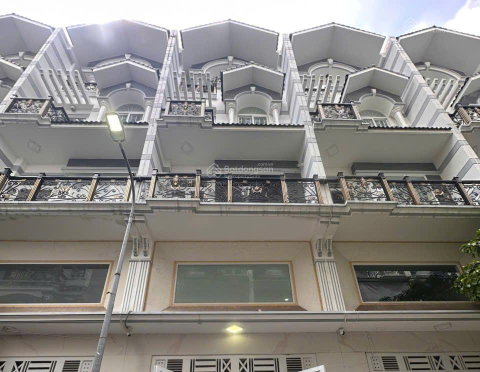 Bán nhà mặt phố 4 tầng đường an dương vương 4,5m*11m, full nội thất giá 7,5 tỷ.  0768 713 ***