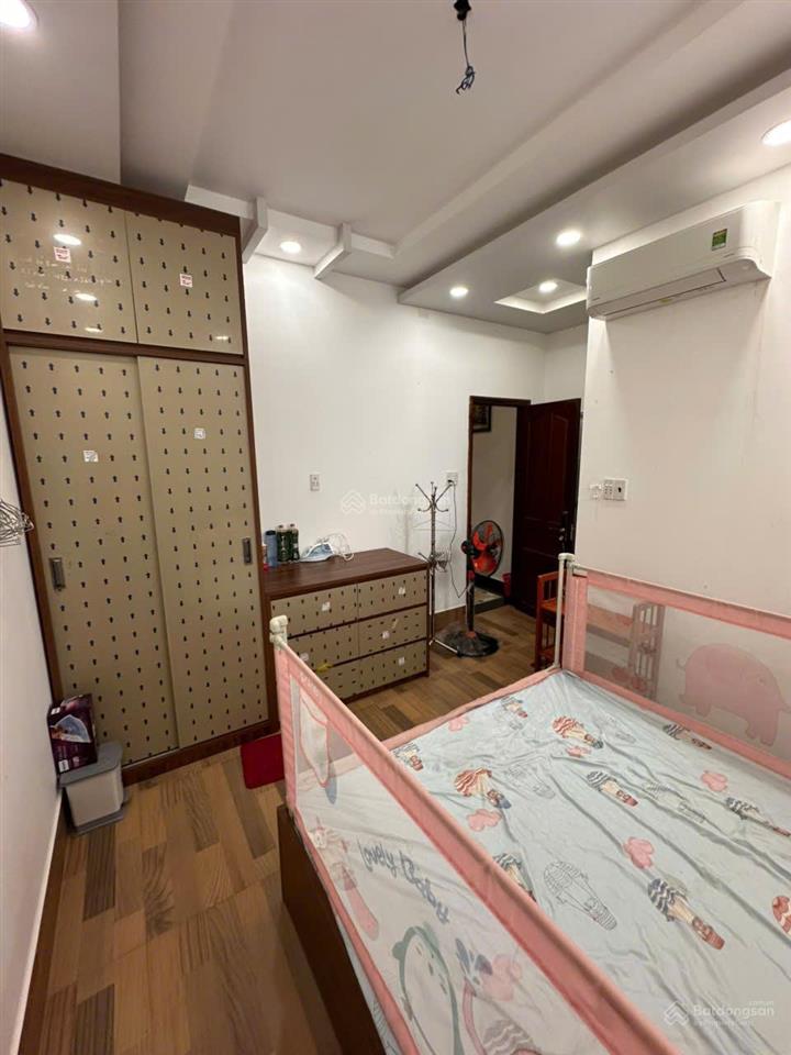 Bán nhà mặt phố 4 tầng đường an dương vương 4,5m*11m, full nội thất giá 7,5 tỷ.  0768 713 ***