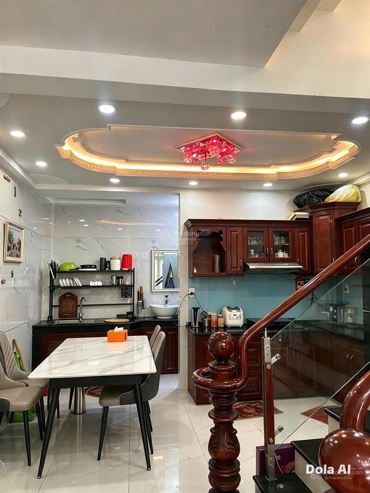 Chủ cần tiền bán gấp nhà an dương vương, 4,5*11m, 4 tầng, full nội thất giá 7 tỷ.  0768 713 ***