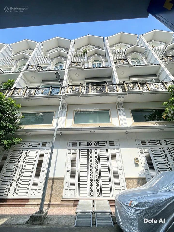 Chủ cần tiền bán gấp nhà an dương vương, 4,5*11m, 4 tầng, full nội thất giá 7 tỷ.  0768 713 ***