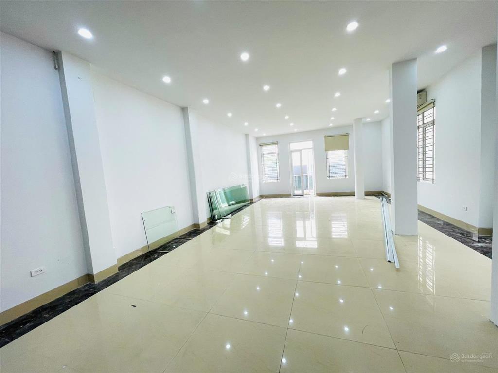 Chính chủ cho thuê văn phòng đẹp nhất phạm tuấn tài cầu giấy 16 triệu 75 m2