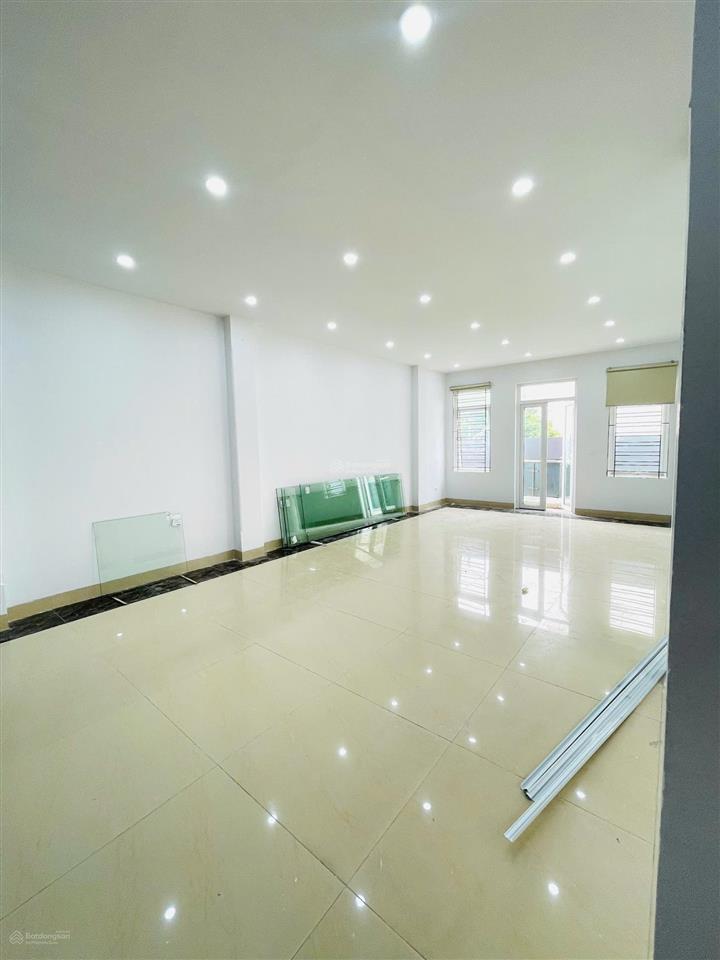 Chính chủ cho thuê văn phòng đẹp nhất phạm tuấn tài cầu giấy 16 triệu 75 m2