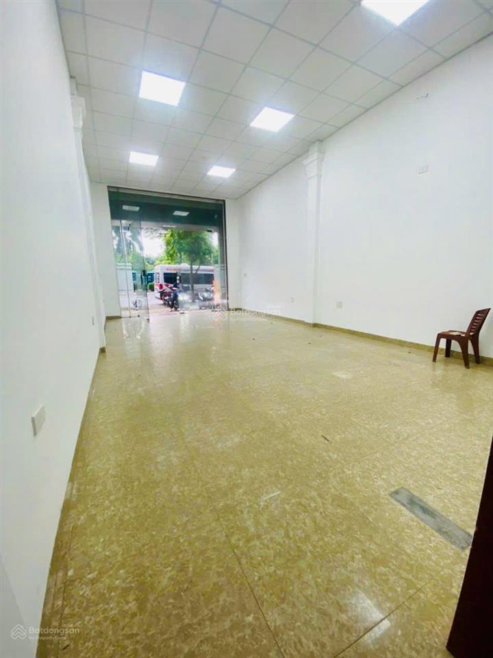 Cho thuê mặt bằng kinh doanh sầm uất 150 trần vỹ (cầu giấy) đẹp 65 m2 giá chỉ 12,8 triệu