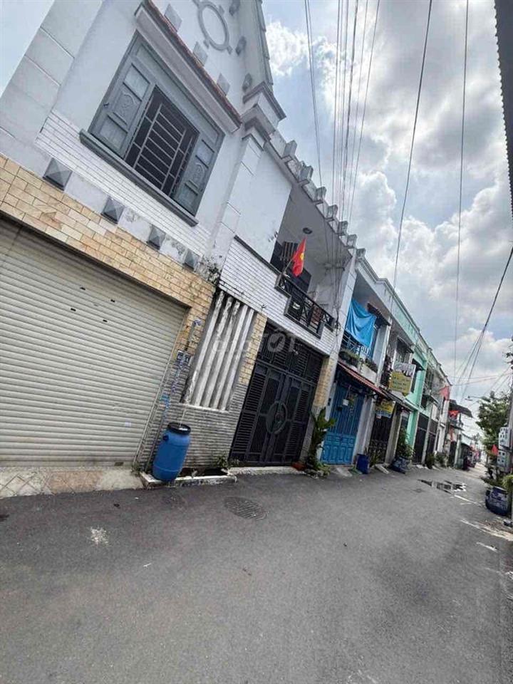 chính chủ bán nhà 1 trệt 1 lầu ngã ba cây Điệp hẻm 5 m thông giá 2,7ty