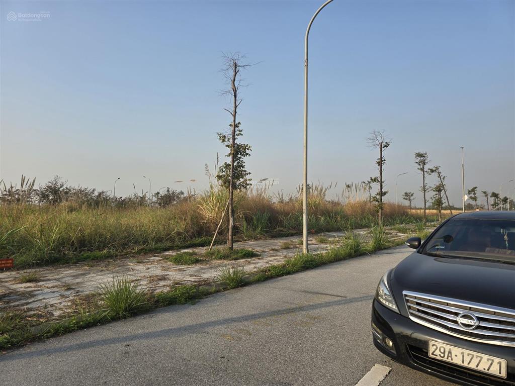 Hàng đẹp,sát vách chung đường cùng vin hạ long xanh 300m2, đầu tư thắng ngay 20% tăng cùng da