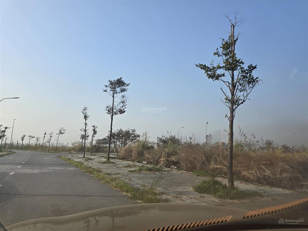 Hàng đẹp,sát vách chung đường cùng vin hạ long xanh 300m2, đầu tư thắng ngay 20% tăng cùng da