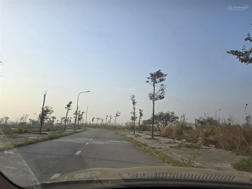 Hàng đẹp,sát vách chung đường cùng vin hạ long xanh 300m2, đầu tư thắng ngay 20% tăng cùng da