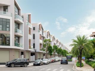 Chốt ngay!! xẻ khe phố biển pb1214, 119m² giá 17.960 tỷ vị trí trung tâm, hoàn thiện 5 tầng