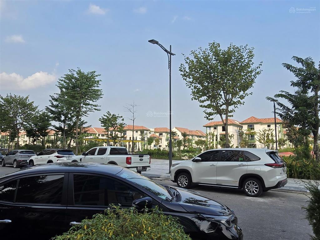 Bán gấp liền kề 3,5 tầng + hầm (220) 56m2, vị trí gần công viên nước sun hà nam