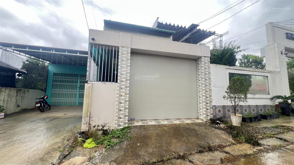 Bán nhà trung tâm thị trấn cũ gần tiện ích