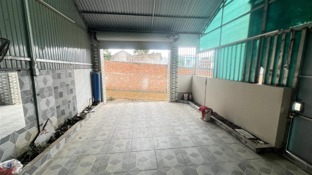 Bán nhà trung tâm thị trấn cũ gần tiện ích