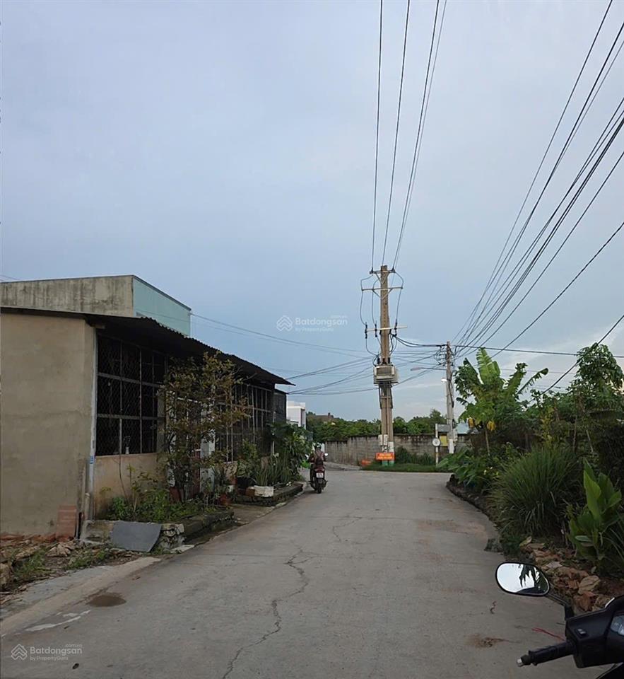 Bán đất tại đường phú chánh 25, 270m² mặt tiền 10m ngay chợ kcn