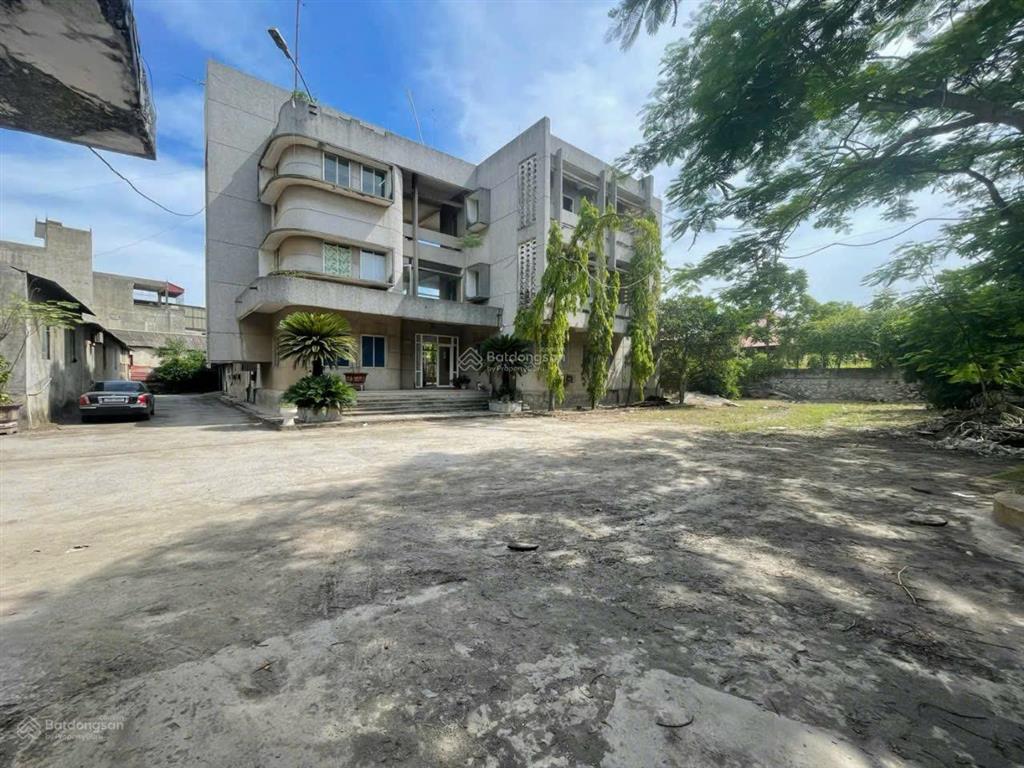 Chính chủ bán lô đất 4152,8 m2 mặt đường bà triệu, đông thọ, thanh hoá