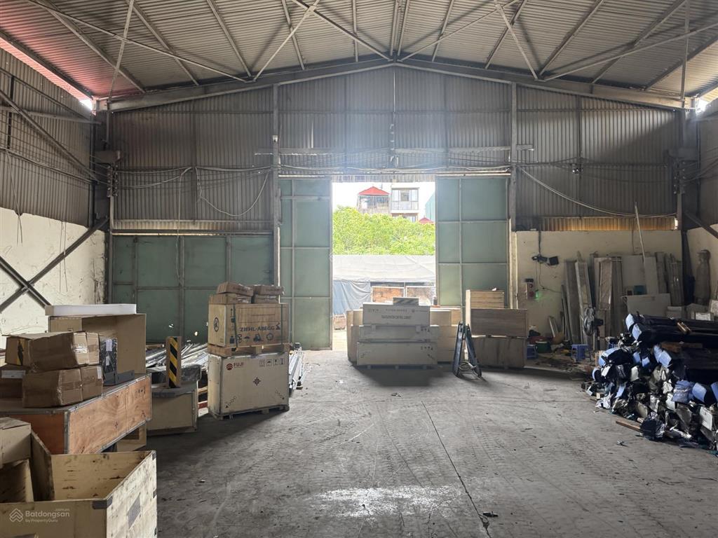Tôi cần cho thuê kho đẹp 500  100m2  10000m2 tại mặt ql32, gần trạm trôi, hà nội