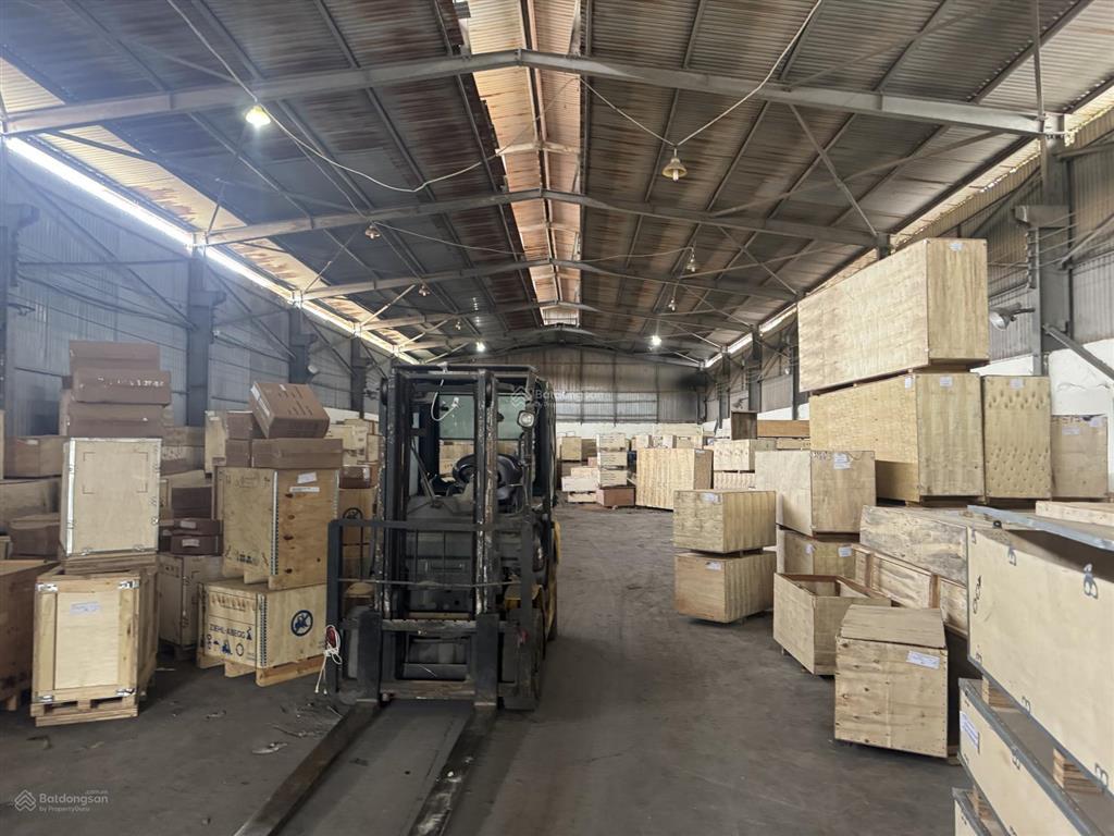 Tôi cần cho thuê kho đẹp 500  100m2  10000m2 tại mặt ql32, gần trạm trôi, hà nội