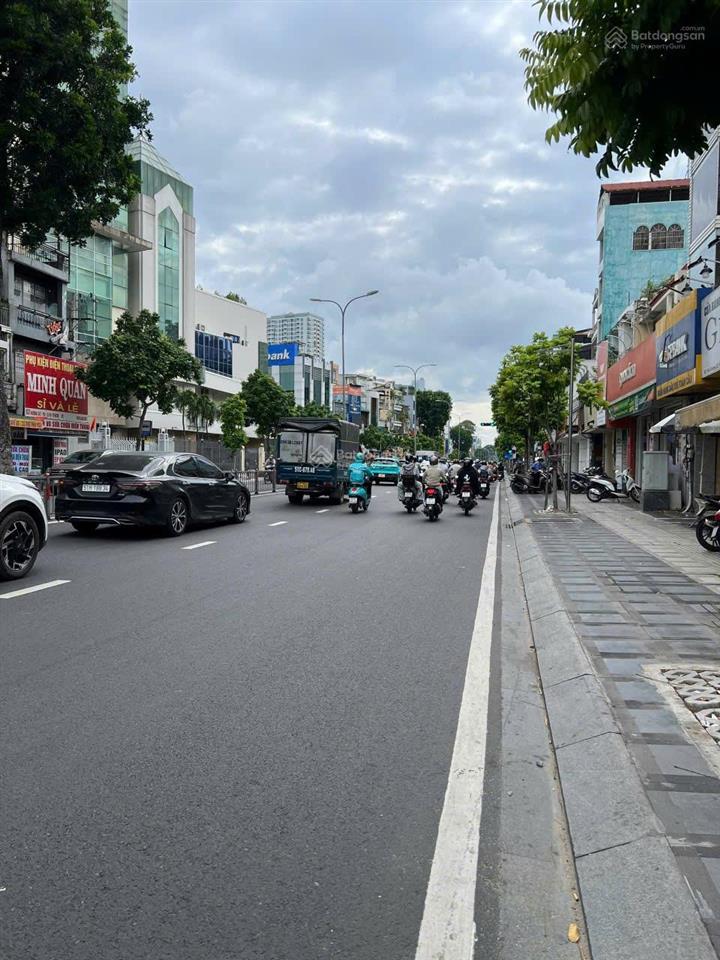 Góc 3 mặt tiền ba tháng hai, phường 14, quận 10. diện tích 4x25m gía 36 tỷ