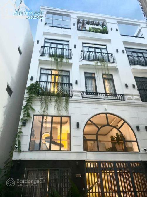Bán gấp nhà hẻm 7m nguyễn tri phương quận 10  cách mt chỉ 2 căn nhà  dt 4,6x15m. giá hơn 16 tỷ
