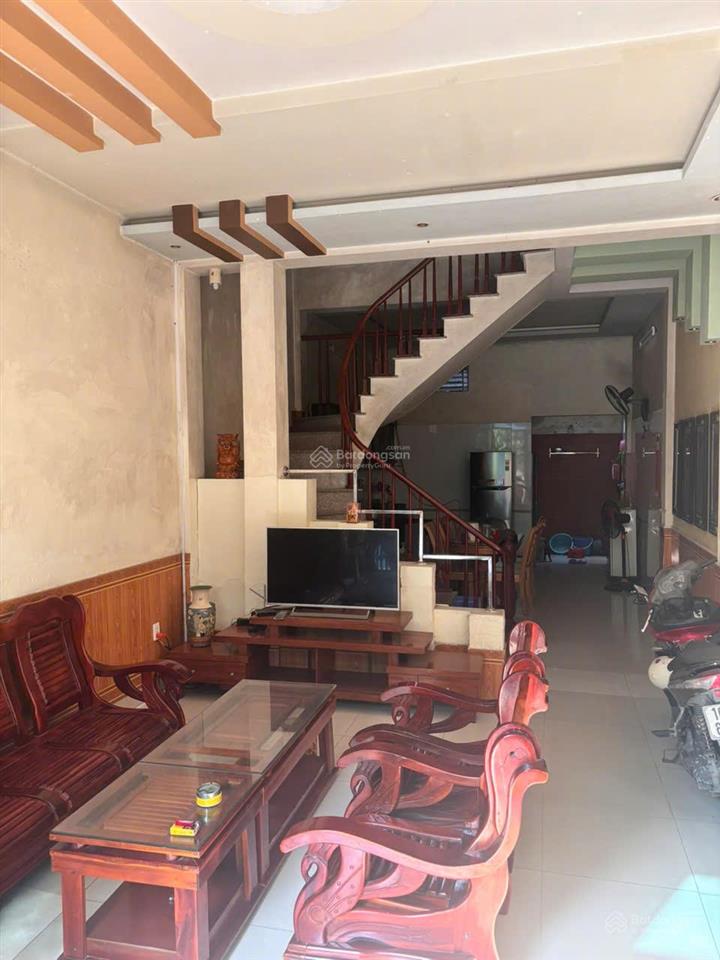 Bán gấp nhà tuyến 2 trực cát, 60m2, ô tô đỗ cửa