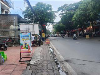 Bán đất sát đường hoàng quốc việt  hk nghĩa tân 162m2, vỉa hè, giá 32.4 tỷ!  0869 818 ***