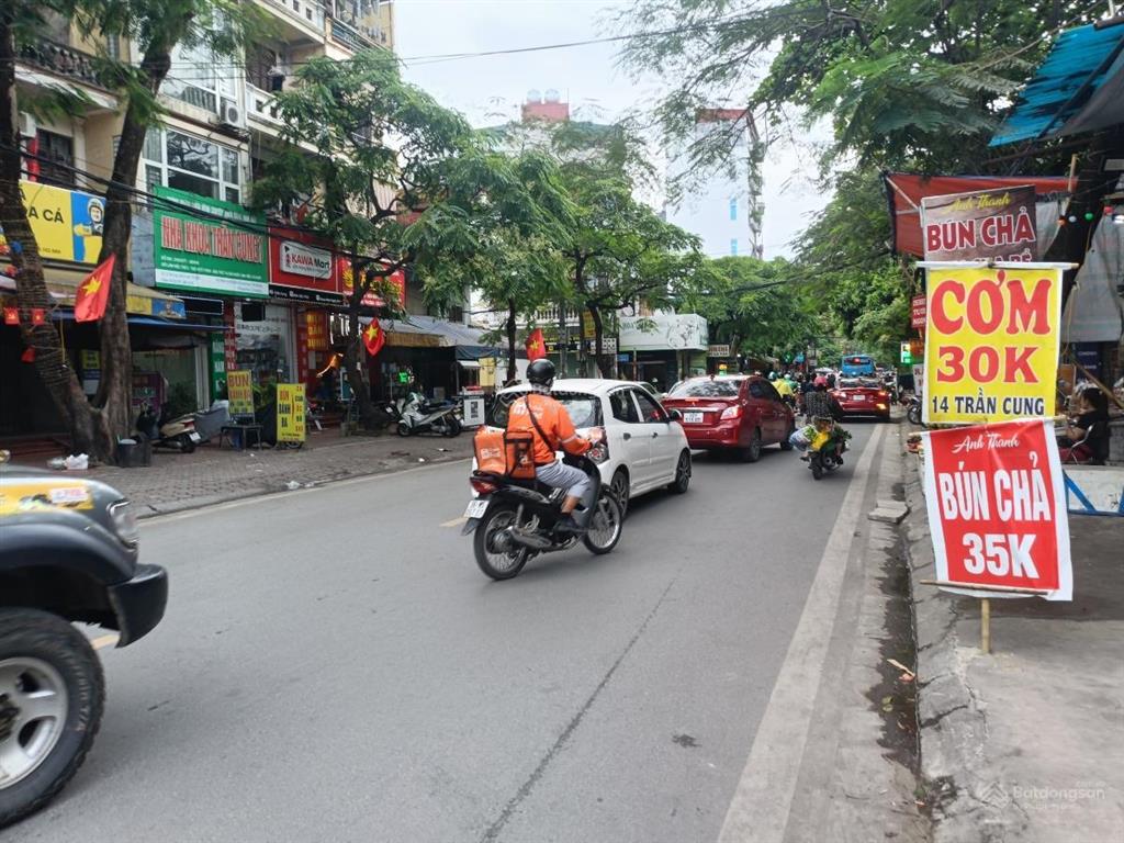 Bán gấp đất mp trần cung sát ngã tư hoàng quốc việt giao cắt nguyễn phong sắc 162m2  vỉa hè.