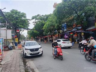 Bán gấp đất mặt phố sát hoàng quốc việt  trần cung 162m2  mặt tiền 9.1m  vỉa hè  giá 32.4 tỷ.