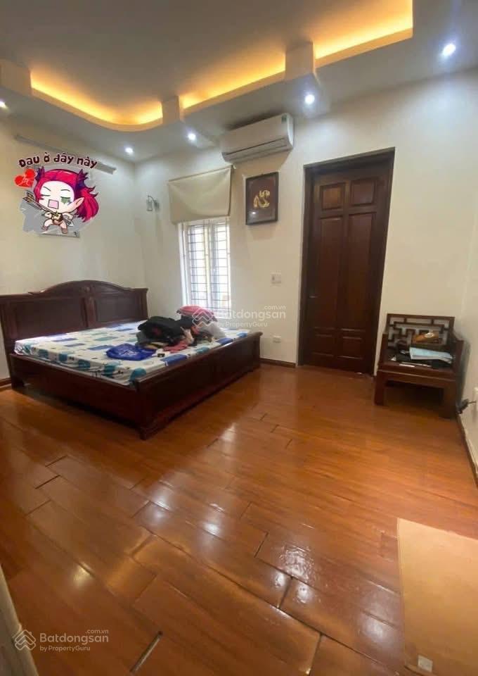 Bán nhà 4t phố hoàng quốc việt 54m2, phân lô ô tô  2 mặt tiền, 2 mặt đường, giá 19,9 tỷ.