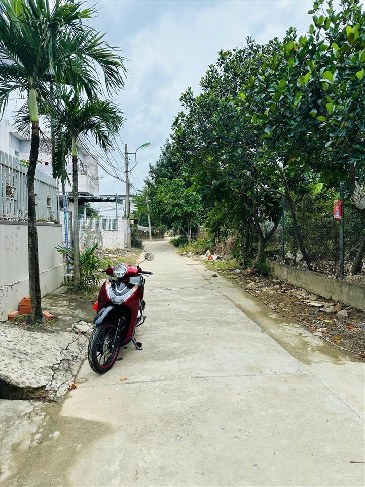 Bán lô đất đẹp đường gò chùa  vĩnh thạnh  phường tây nha trang đường ô tô giá chỉ 2 tỷ 850