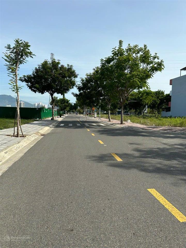 Cần bán gấp lô góc siêu đẹp kđt hà quang 2, nha trang