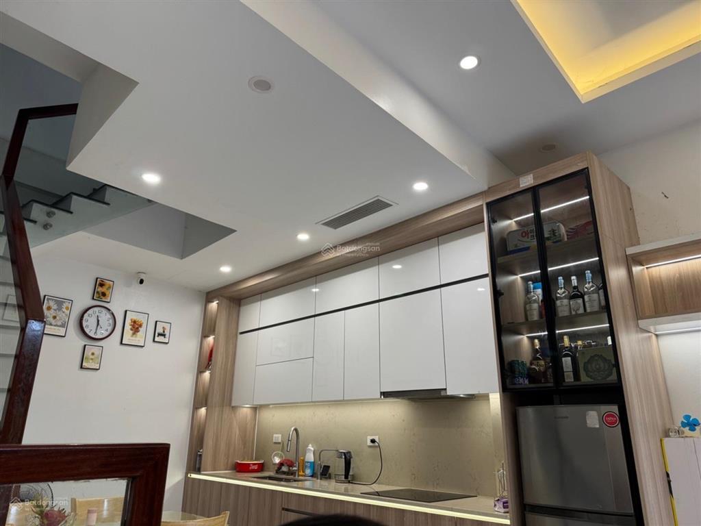 Nhà đẹp phương canh 30m² 4 tầng 1 tum 3 phòng ngủ gần trịnh văn bô