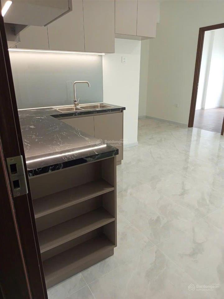 Bán căn privia 1pn block c  giá 3 tỷ 690. sổ hồng. đang có hđ thuê  view bxmt, công viên phú lâm