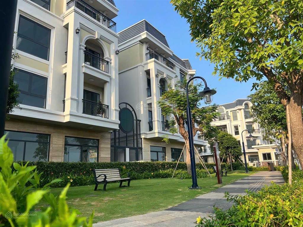 Bán nhanh căn 2 mặt tiền 100m2  giá 20 tỷ  đối diện chung cư 29 tầng tại classia khang điền