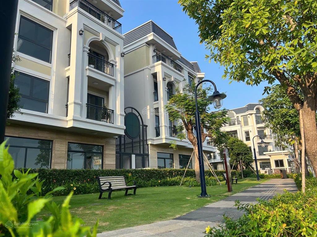 Cho thuê nhanh căn classia 90m2  4 tầng giá 13 triệu/tháng. khu compound 24/24. quản lý bởi cbre