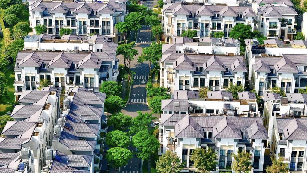 Cần bán căn verosa park dt 75m2  15,5 tỷ đối diện công viên, view thoáng  4 tầng, sổ hồng riêng