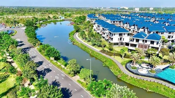 Cần bán căn biệt thự 105m2 giá 6tỷ950 tại khu đô thị id junction, long thành, đồng nai. sổ hồng