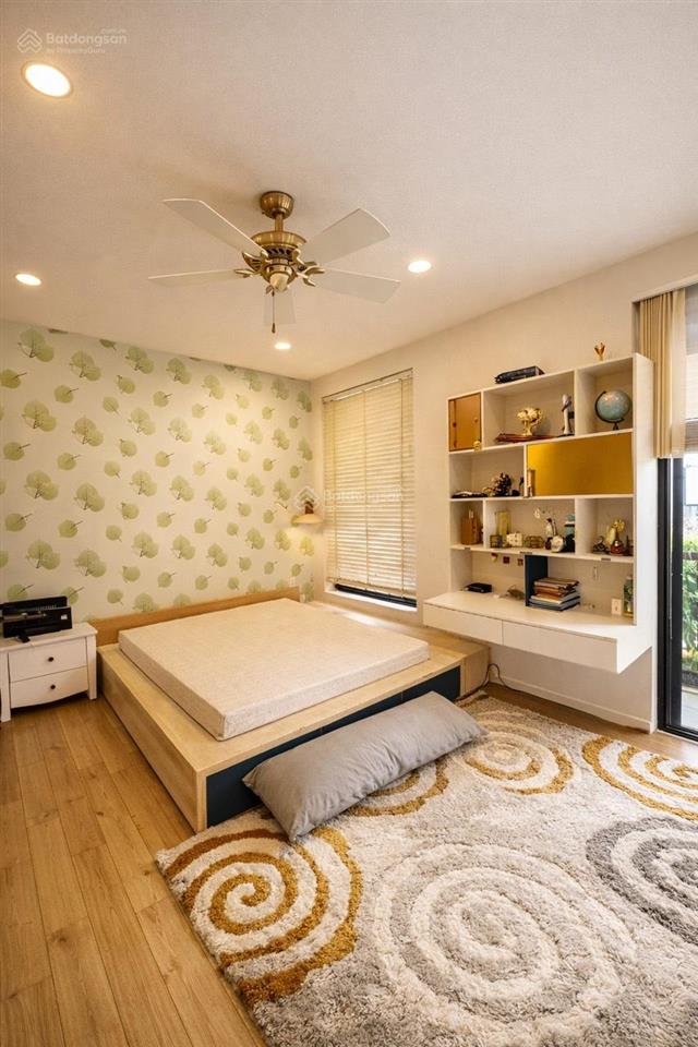 Bán căn đơn lập lucasta 41 tỷ  220m2 full nội thất. sân vườn riêng, cạnh công viên lớn. gọi phước